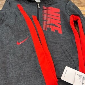 Nike Kids Size 6-7 Hoodie Pant Set